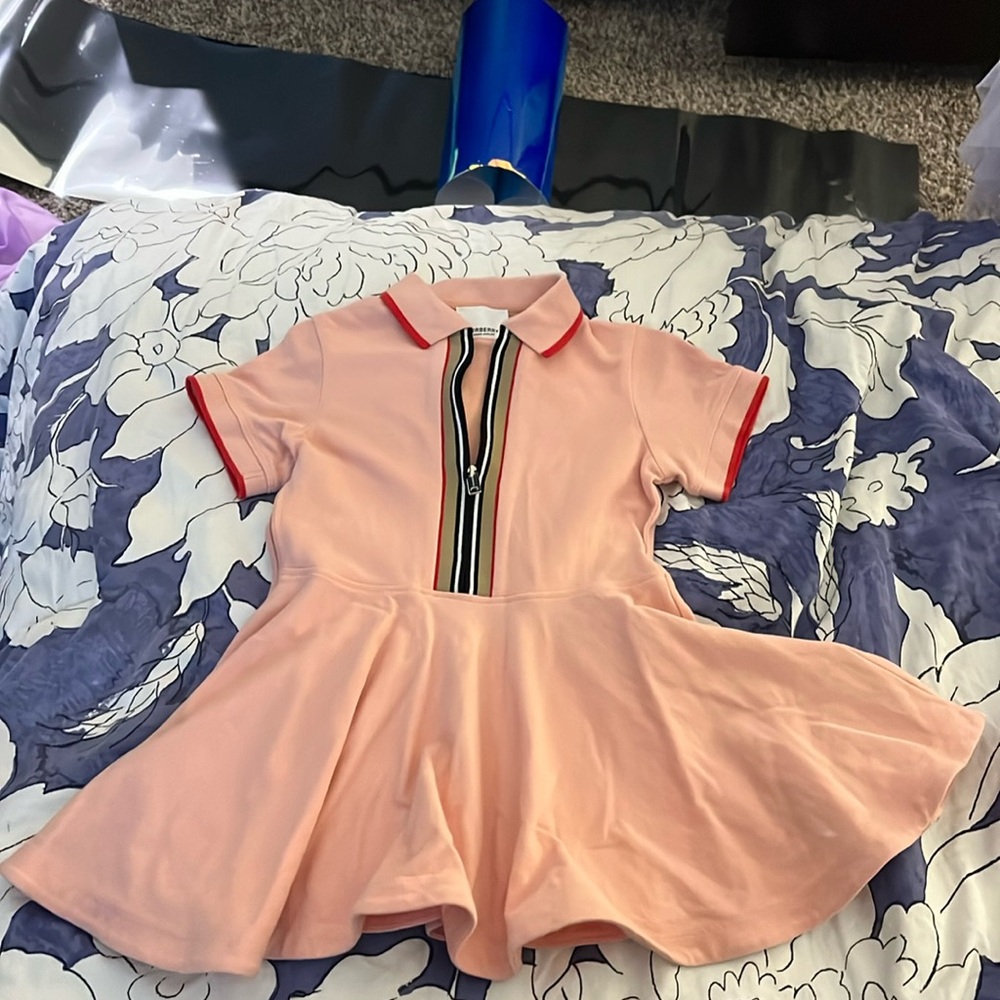 Burberry Toddler girl Pink Dress size 3Y